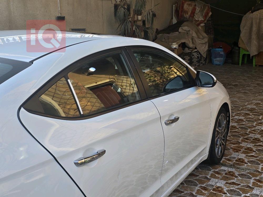 هيونداي النترا